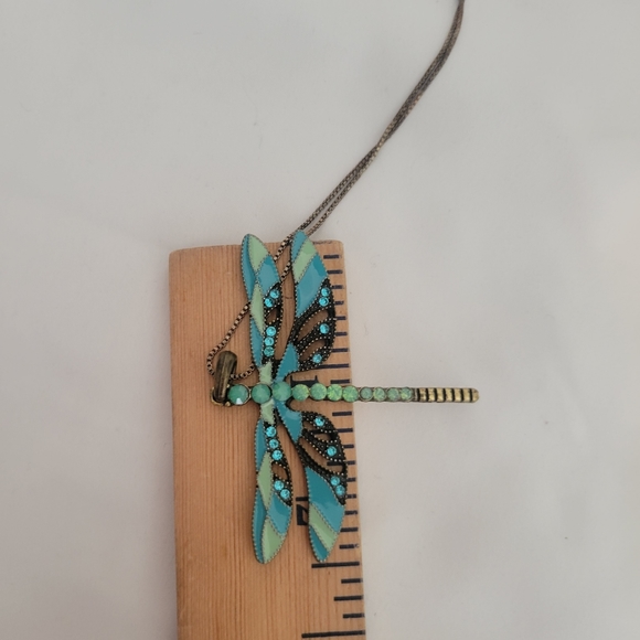 BEAUTIFUL DRAGONFLY NECKLACE BEJEWELED UNMARKED BLUE COLORS 2" PENDANT - Picture 7 of 10
